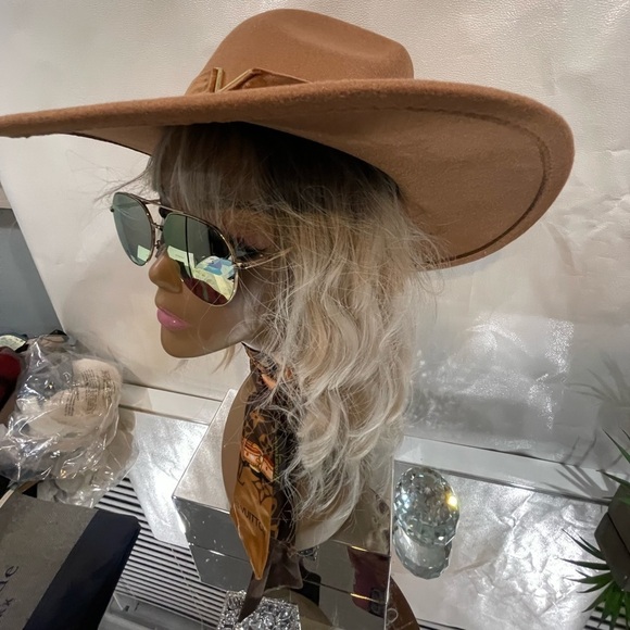 VINCE Camuto Oversized hat - Picture 4 of 6